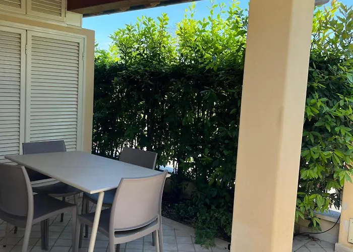 Versilia Villina Lola