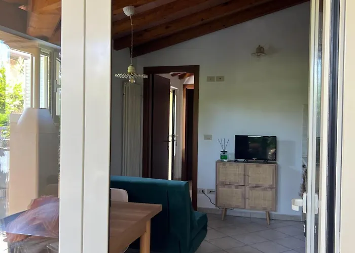 Versilia Villina Lola *