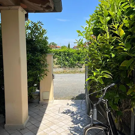 Versilia Villina Lola דירה *